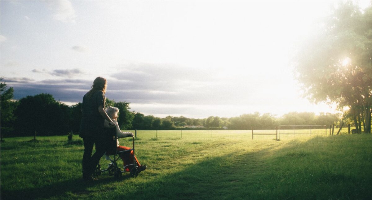 How to Choose the Right Nursing Home for Your Loved One