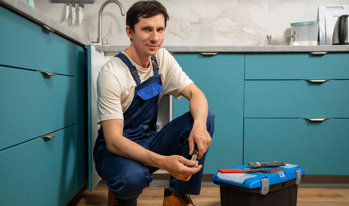 Common Plumbing Emergencies and How to Handle Them Like a Pro