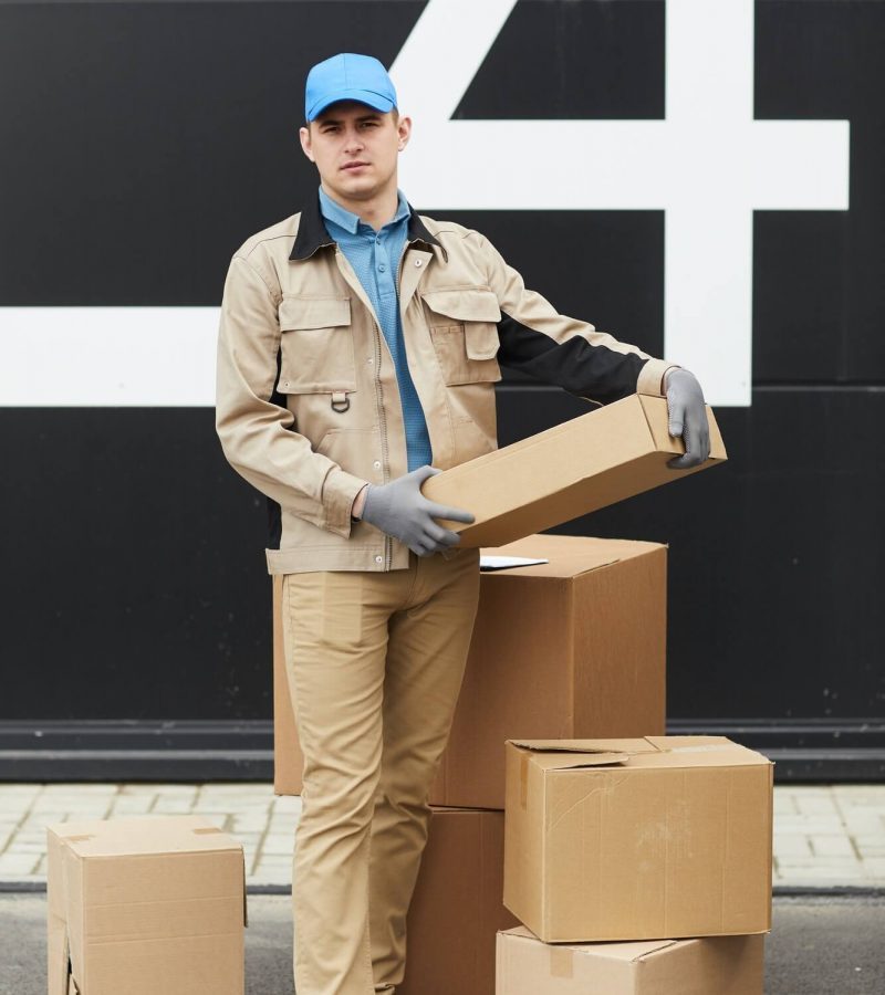 courier-working-with-parcels-in-warehouse-1-pe7enlkh355hce5un86matziez23t9bctl874luujs