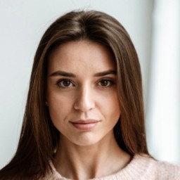Laura Thompson
