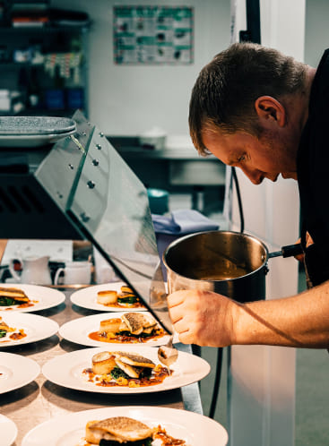 Iconic Restaurants founded